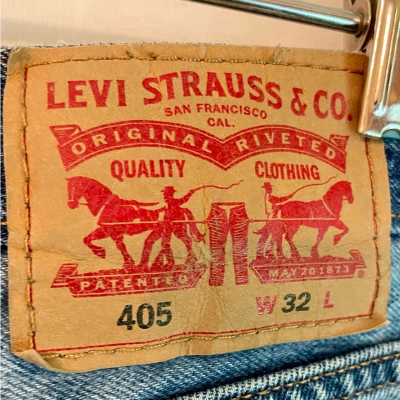 Levi’s Light Wash Men’s Shorts - Picture 4 of 4